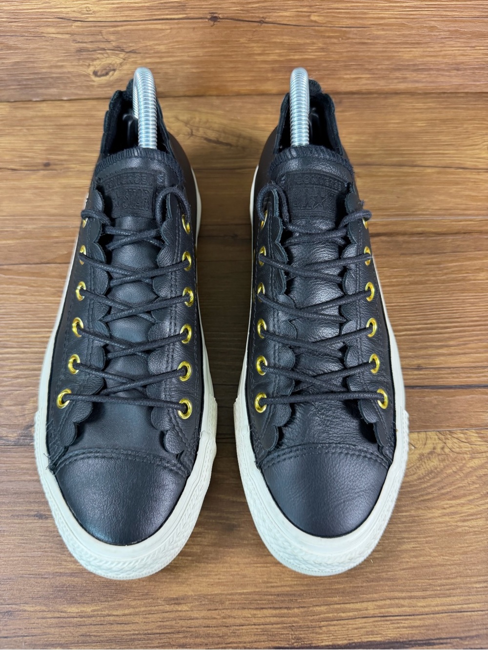 Converse‎ ‘Frilly’ Leather Low Top Sneakers Women’s Size 9 Shoes - Picture 6 of 10